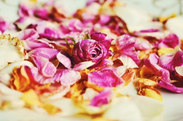 rosewater skin benefits and uses